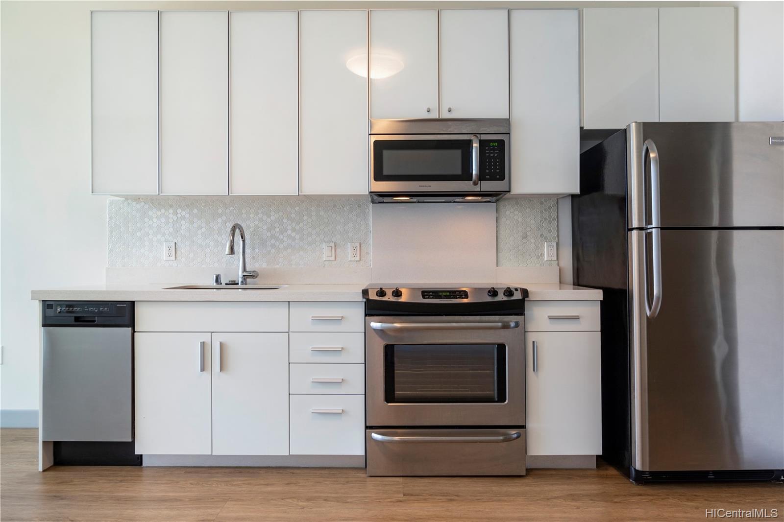 610 Ala Moana Boulevard  Unit M206