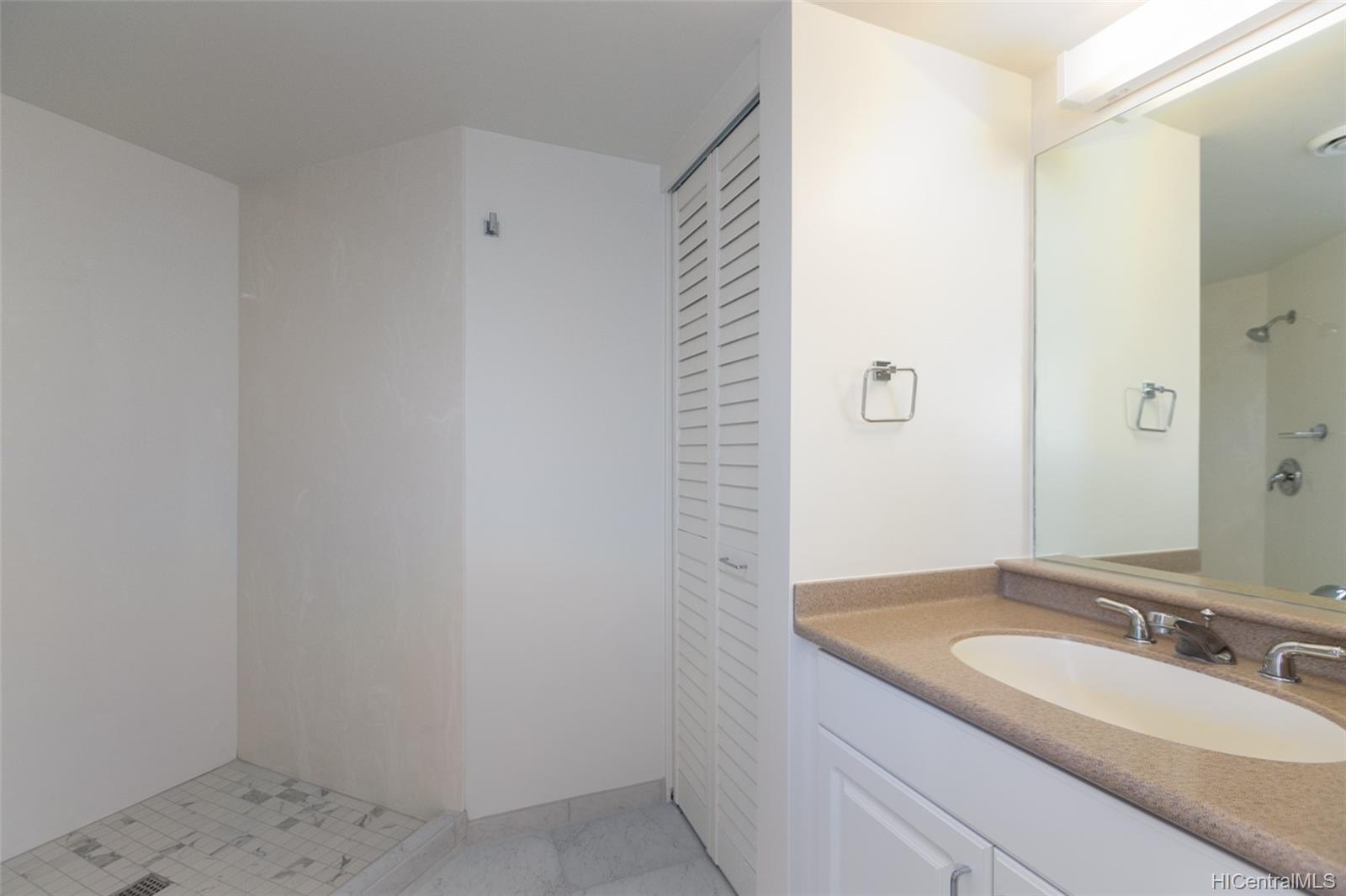 1314 Kalakaua Avenue  Unit 912