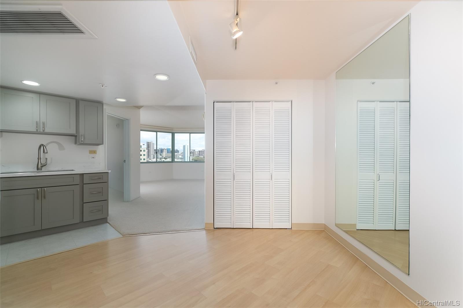 1314 Kalakaua Avenue  Unit 912