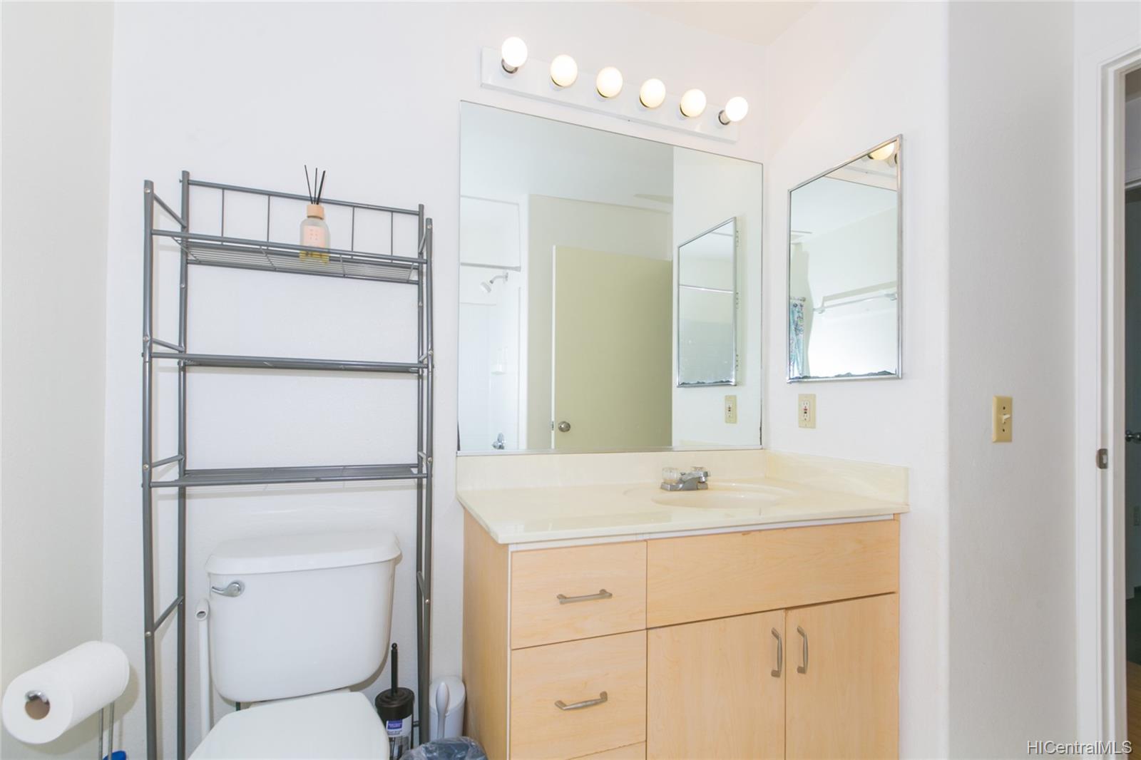 95-1037 Kaapeha Street  Unit 258