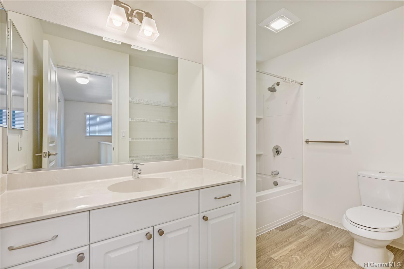 91-6221 Kapolei Parkway  Unit 430