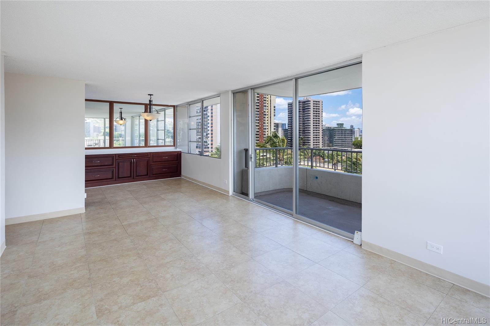 2825 S King Street  Unit 704