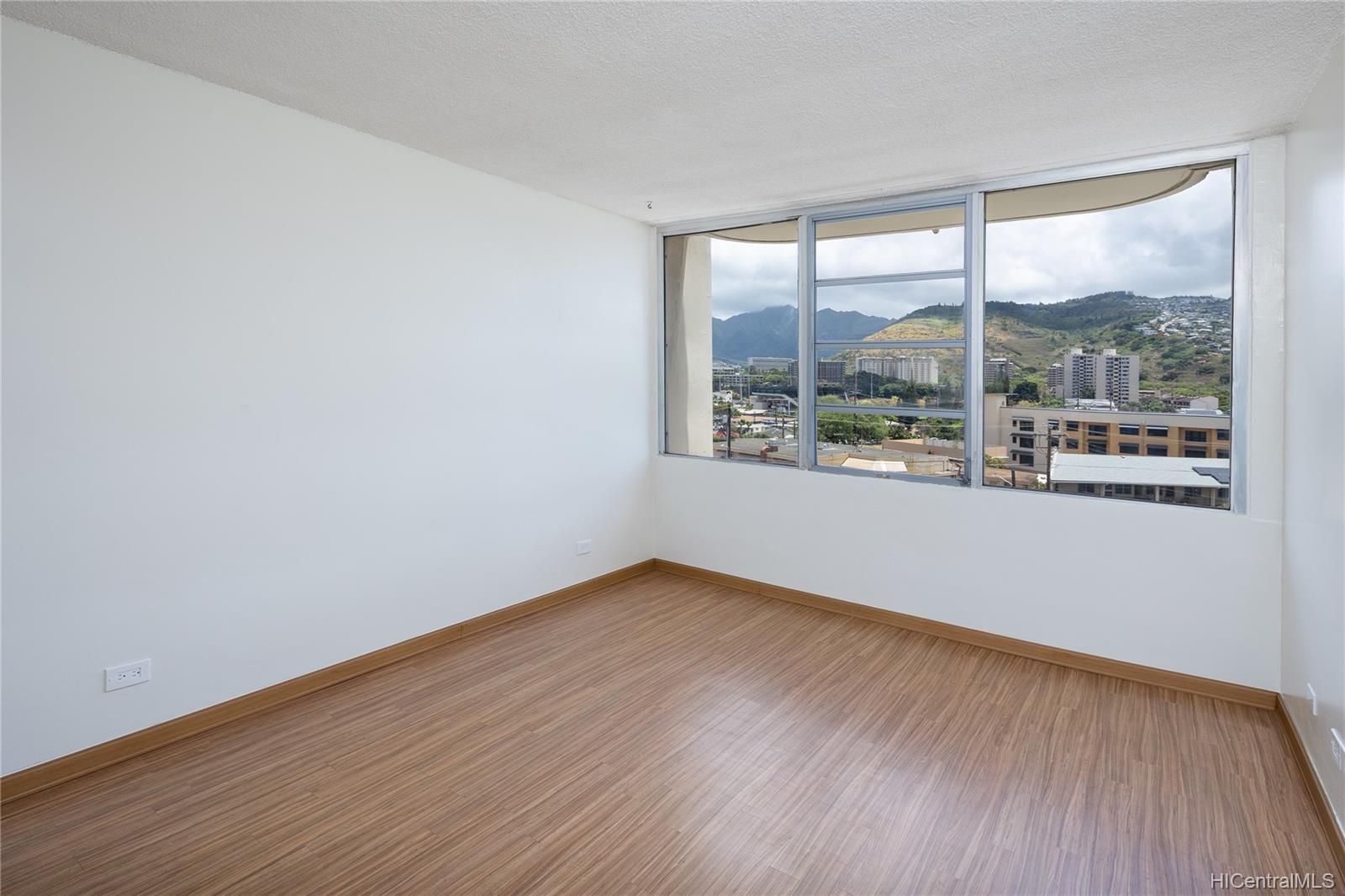 2825 S King Street  Unit 704