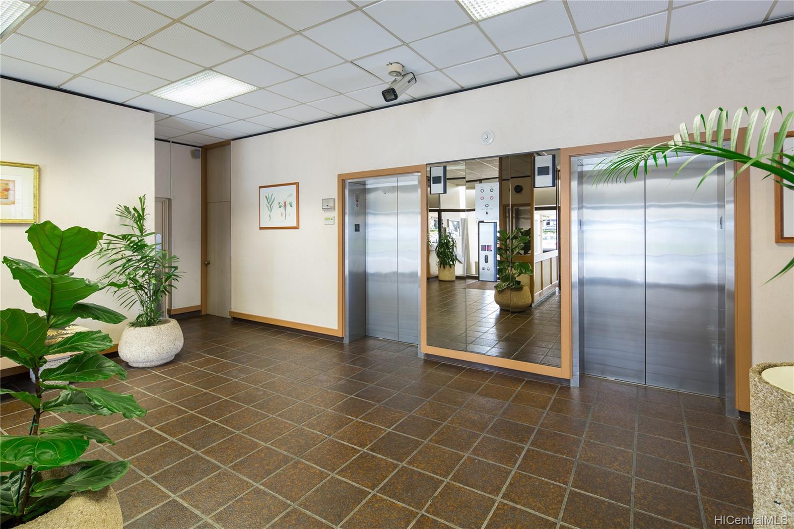 2825 S King Street  Unit 704