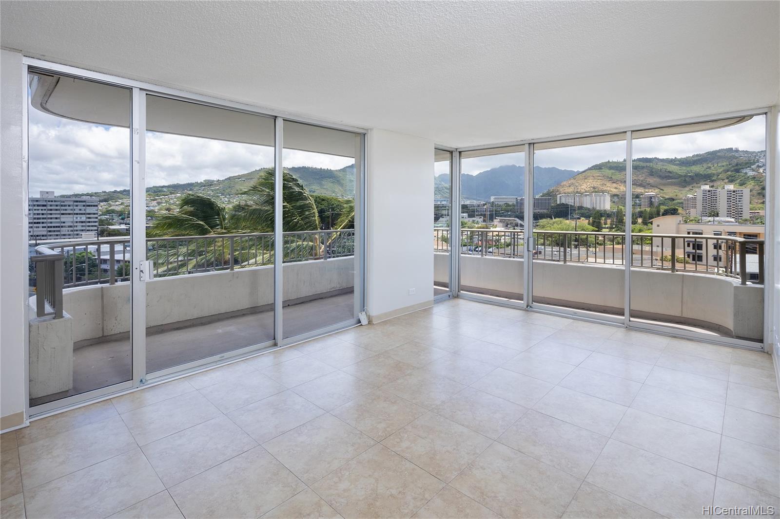 2825 S King Street  Unit 704