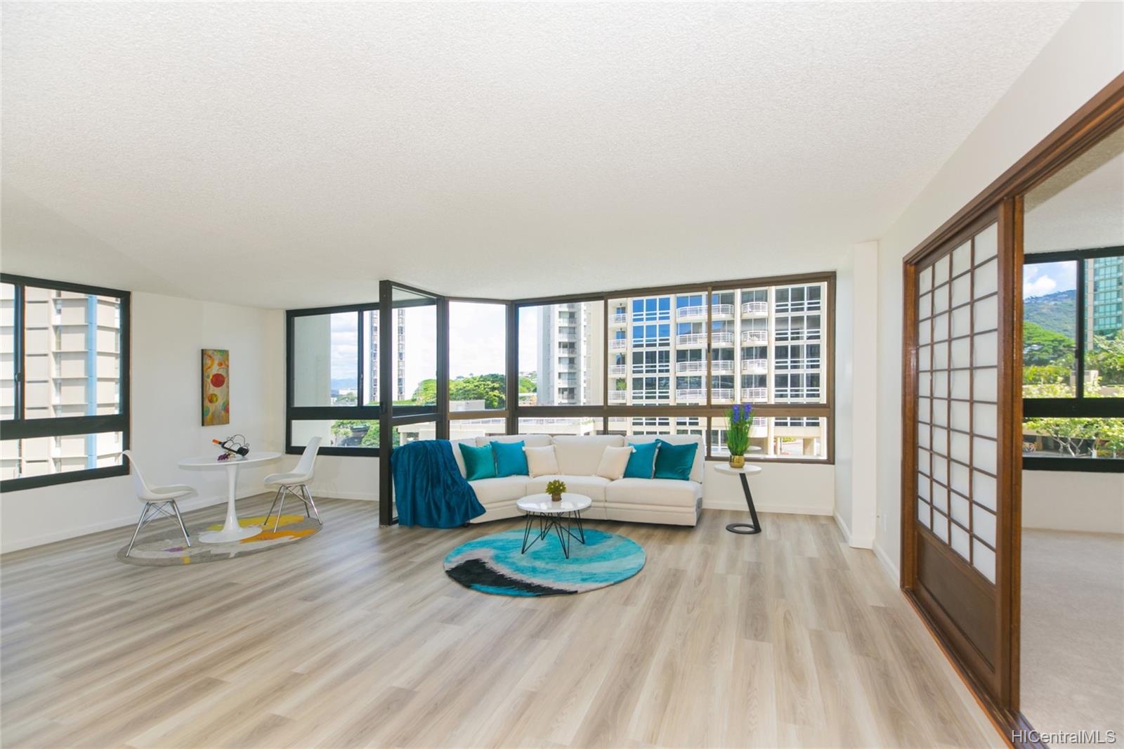 Nuuanu Brookside 55 S Judd Street Unit 907 Honolulu HI 96817 sold on 09