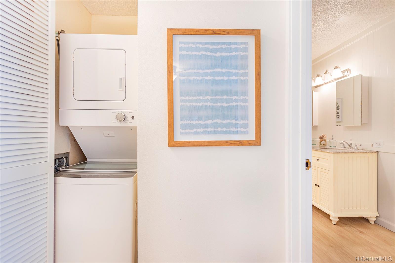 1015 Aoloa Place  Unit 243