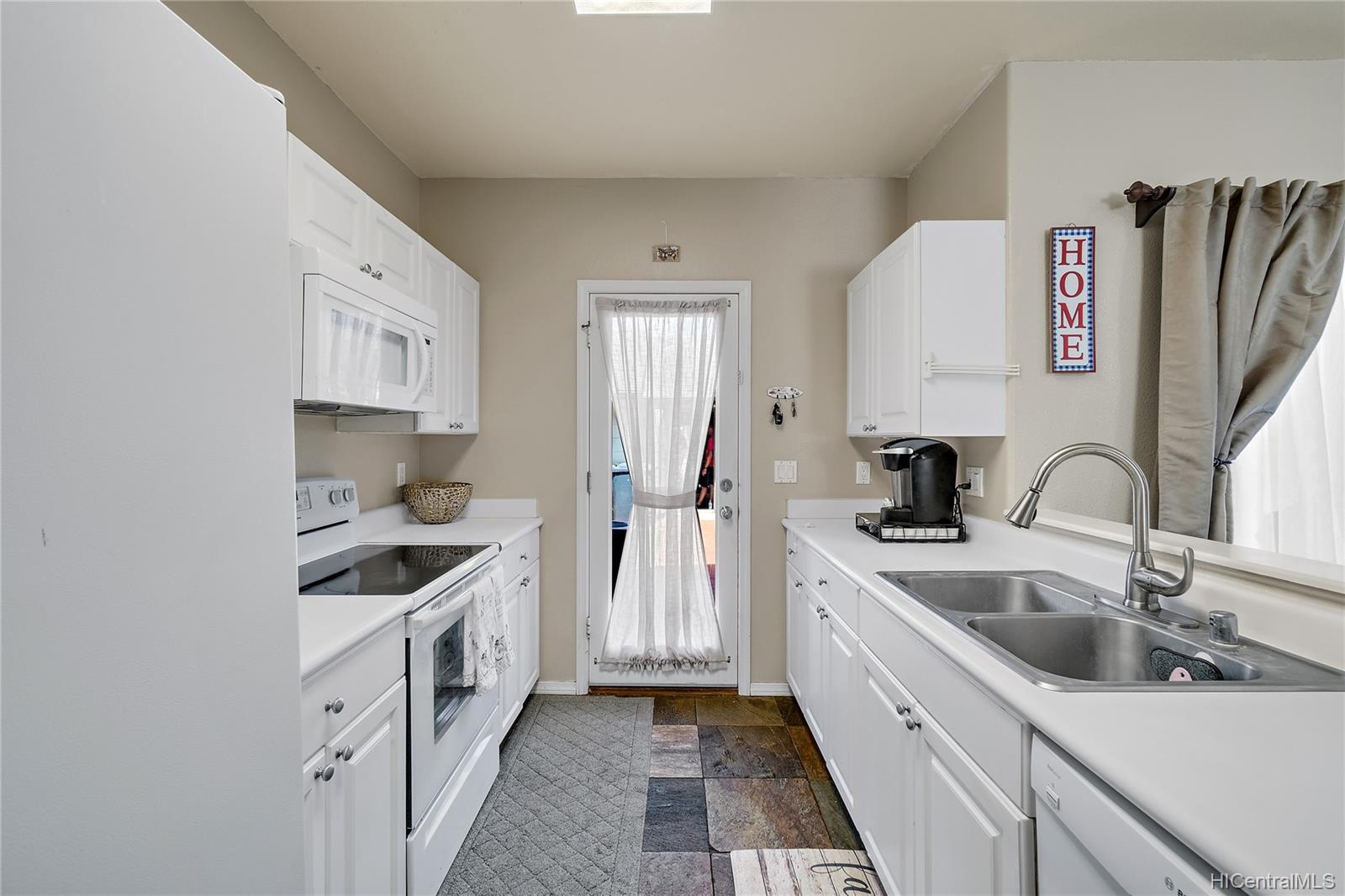 91-1061 Kaileolea Drive  Unit 2C5