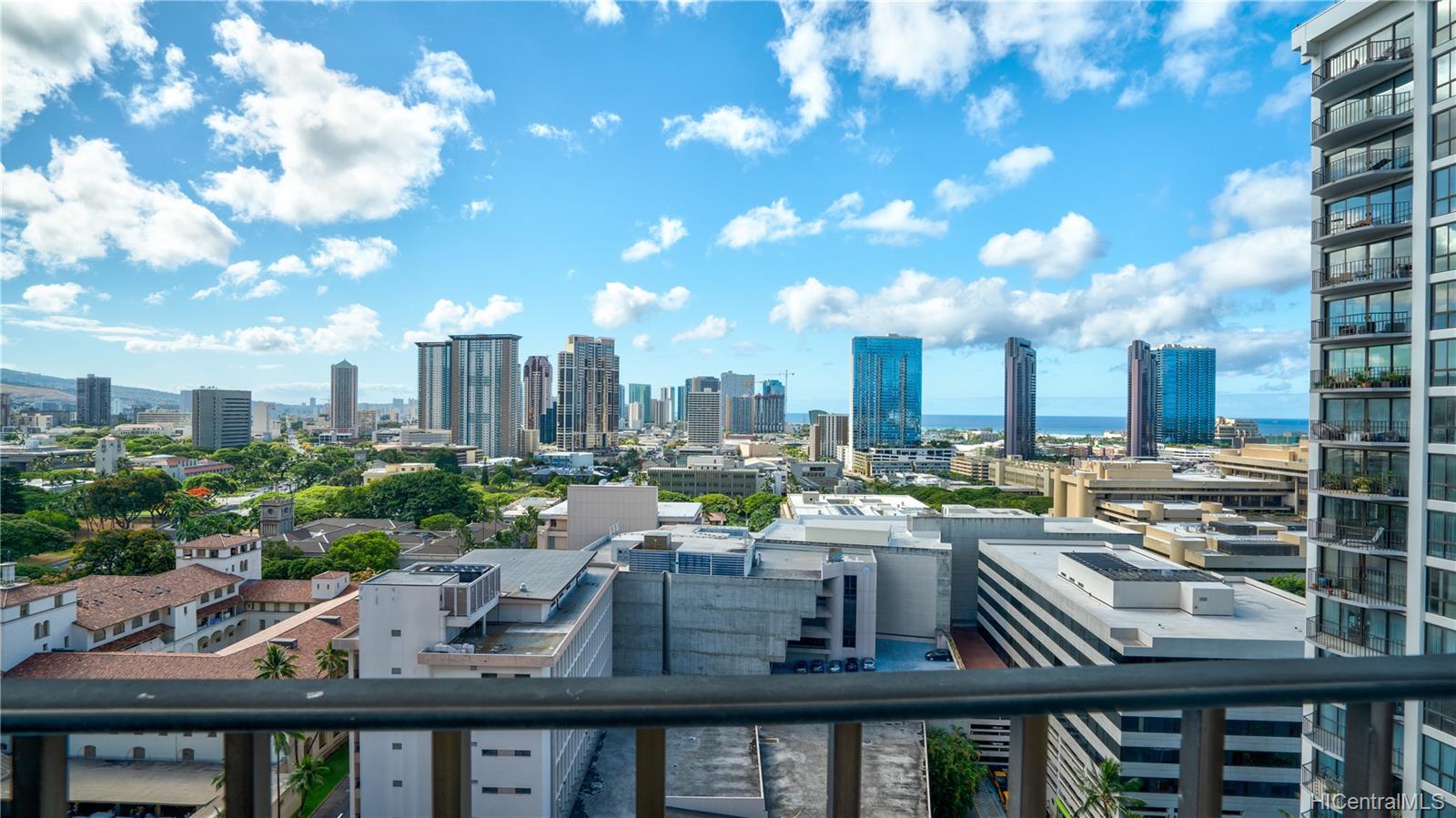 225 Queen Street  Unit 20D