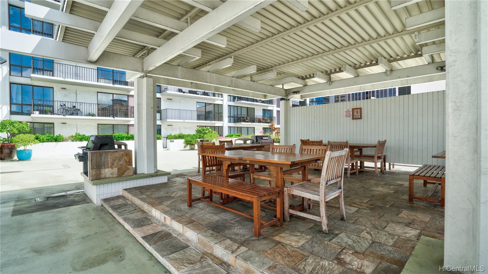 225 Queen Street  Unit 20D