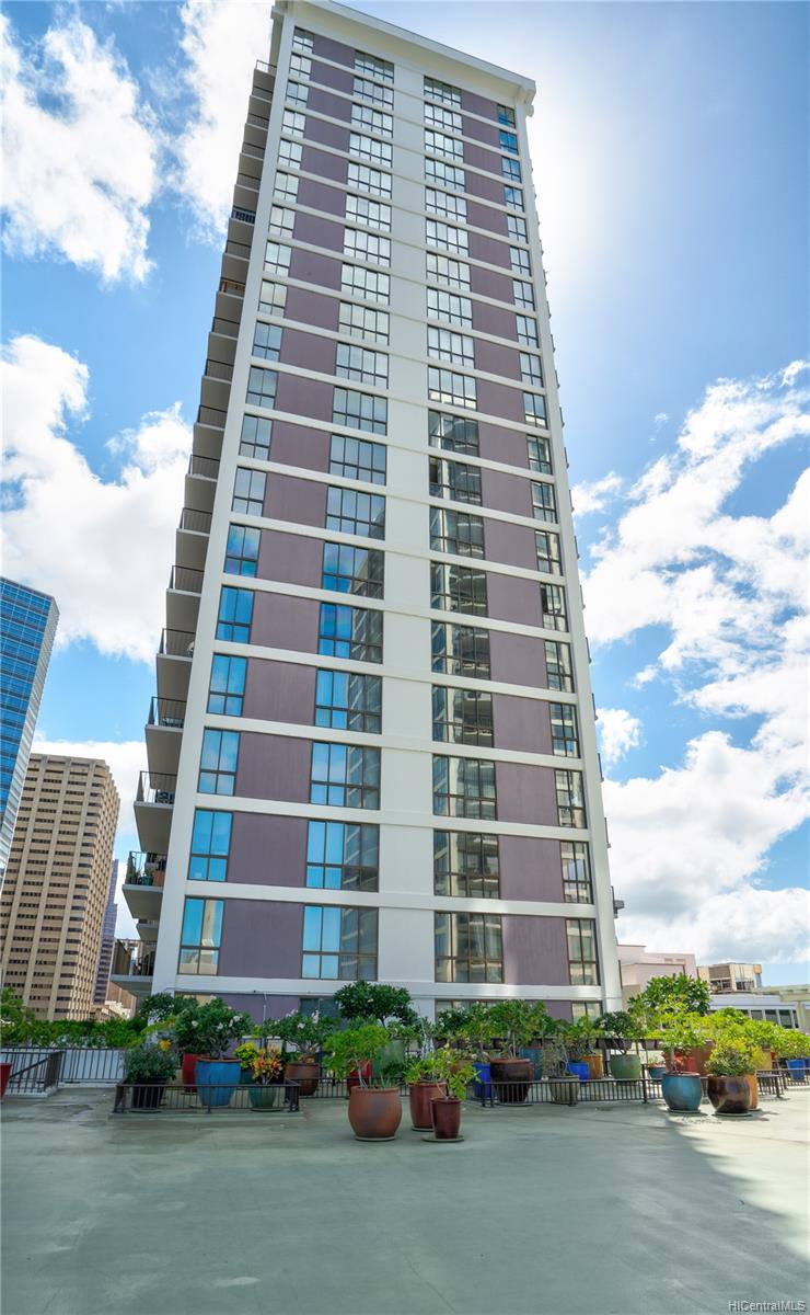 225 Queen Street  Unit 20D