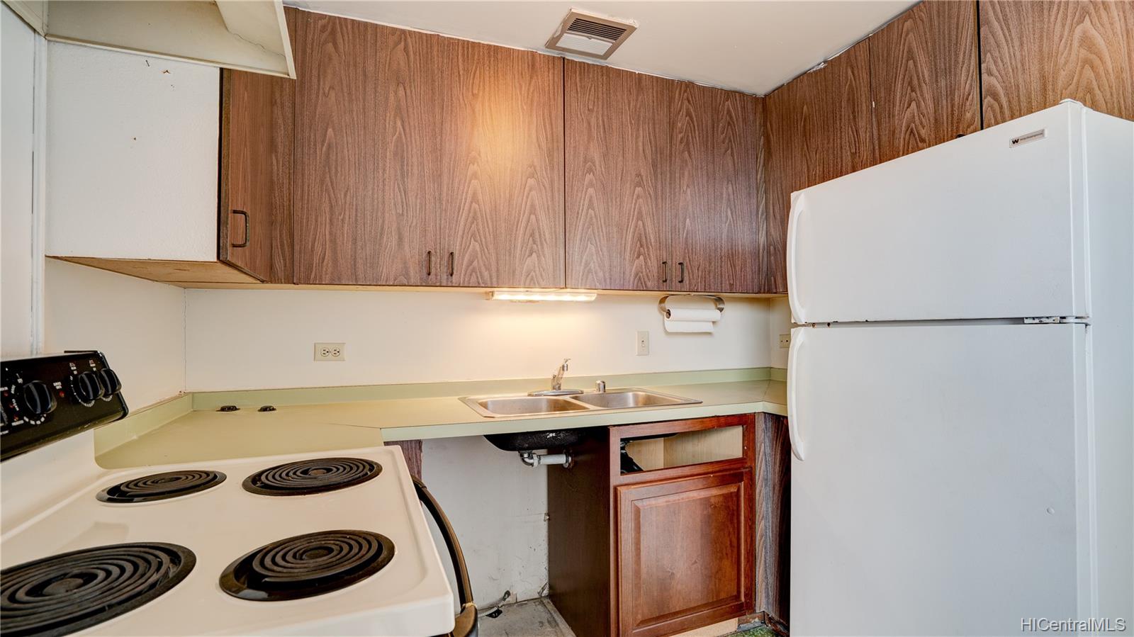 225 Queen Street  Unit 20D