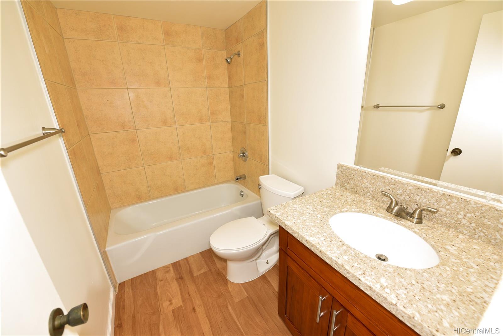 2333 Kapiolani Boulevard  Unit 814