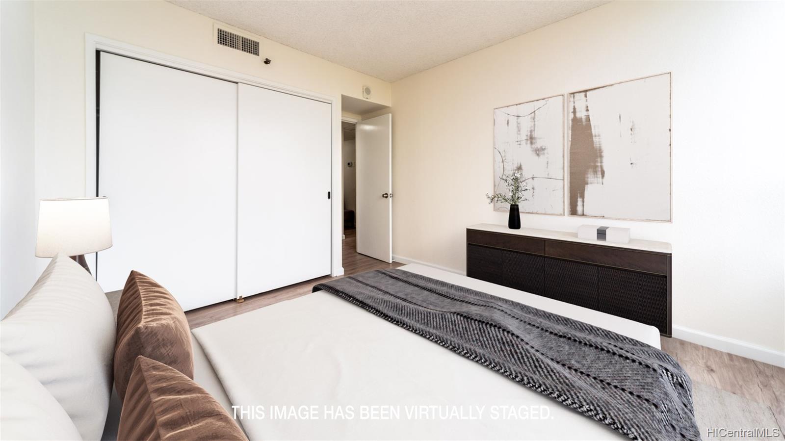 2499 Kapiolani Boulevard  Unit 801