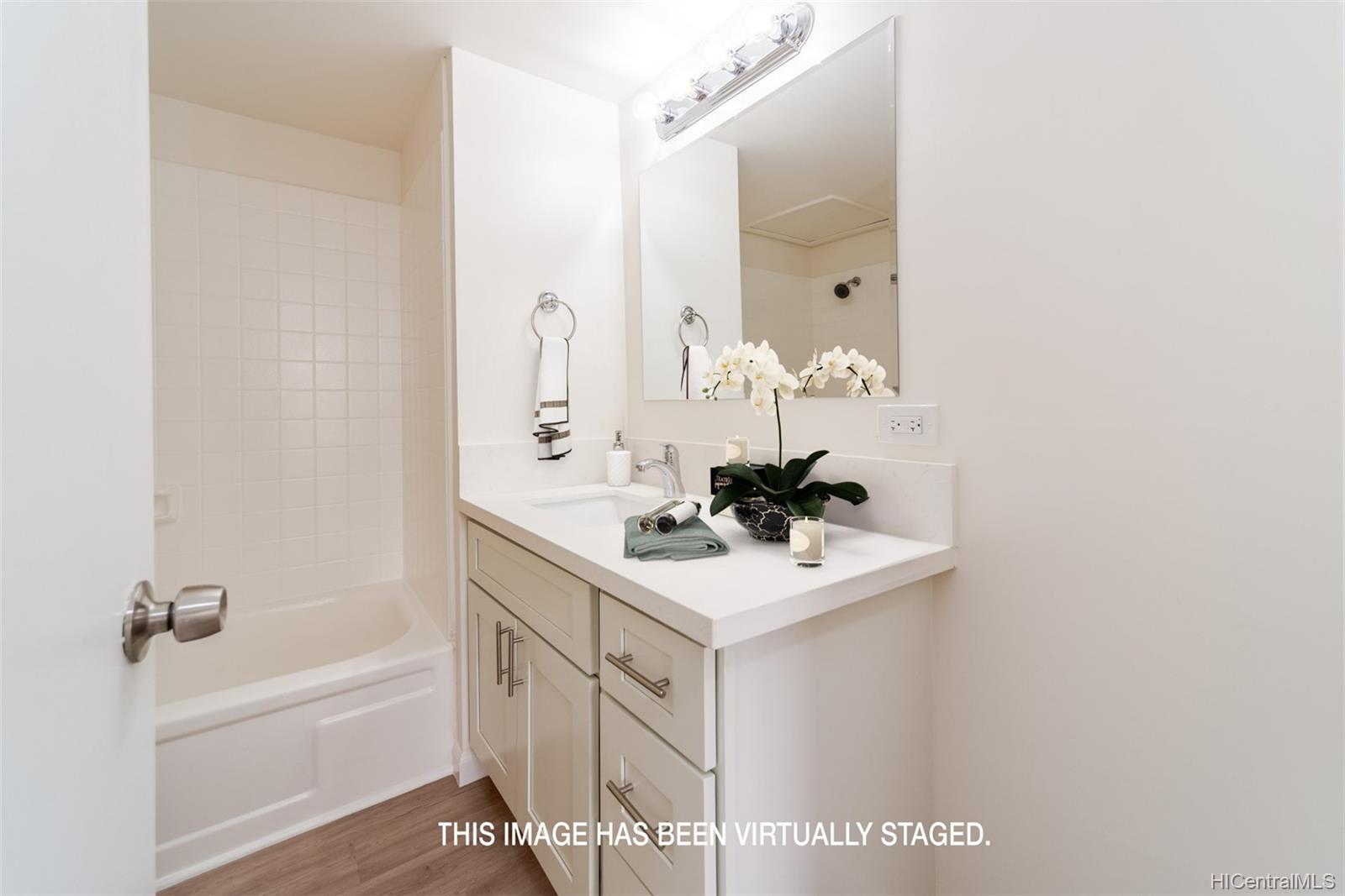 2499 Kapiolani Boulevard  Unit 801