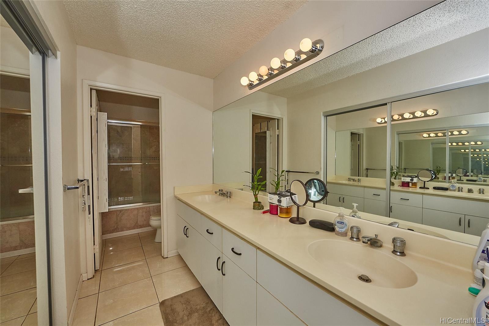 91-1121 Laaulu Street  Unit 10B