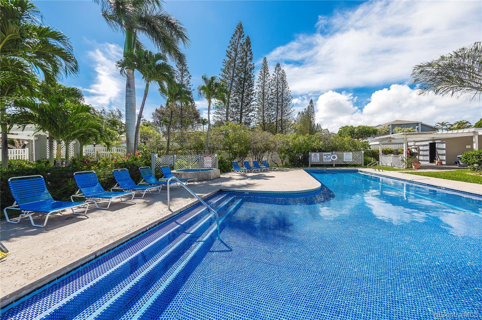 594 Mananai Place  Unit 21W