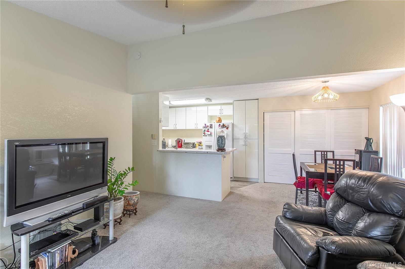 594 Mananai Place  Unit 21W