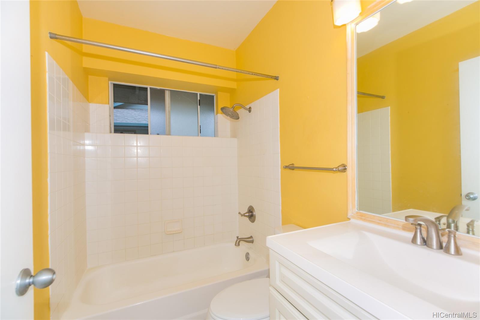 95-797 Wikao Street  Unit B201