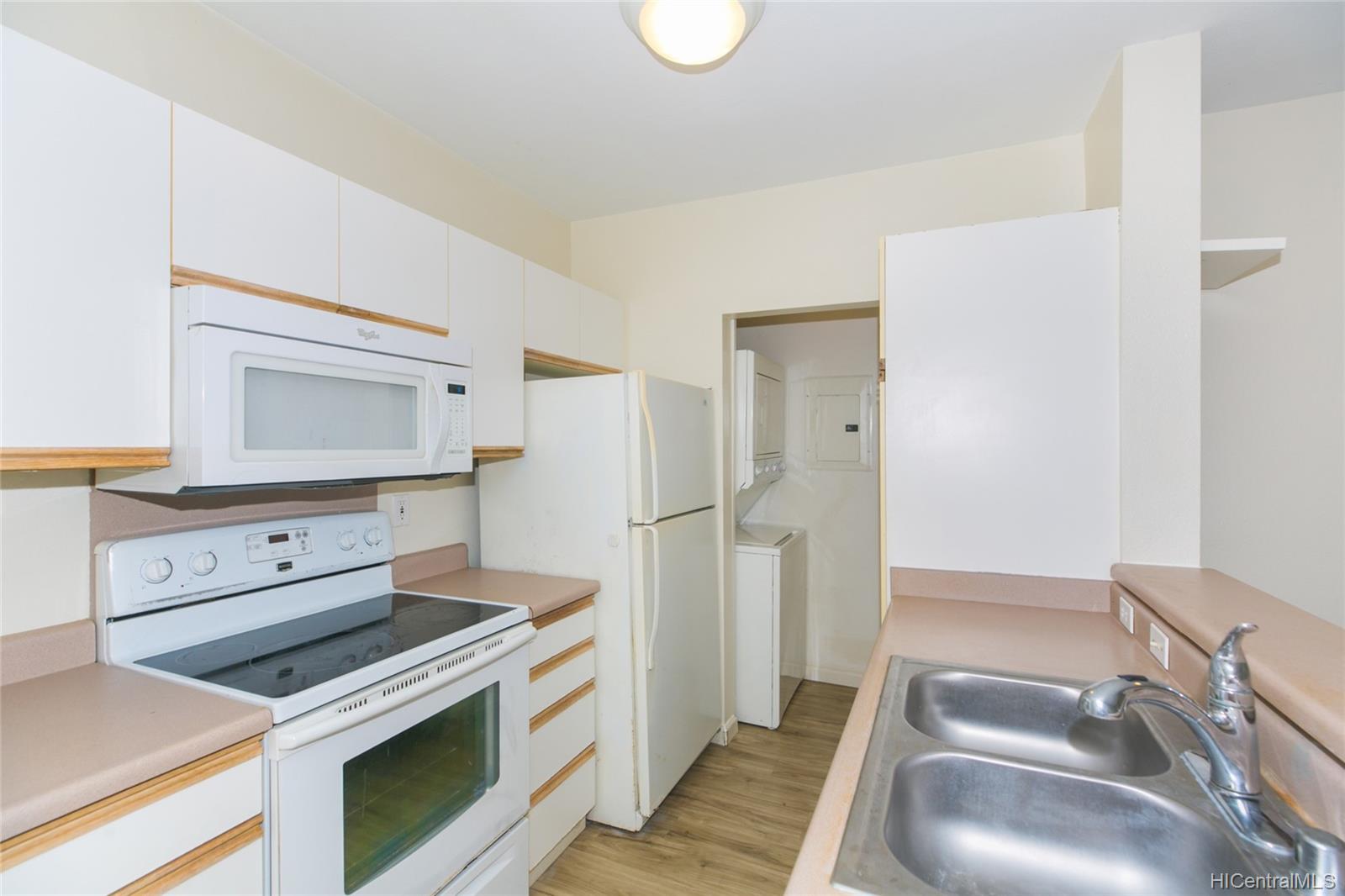 95-797 Wikao Street  Unit B201