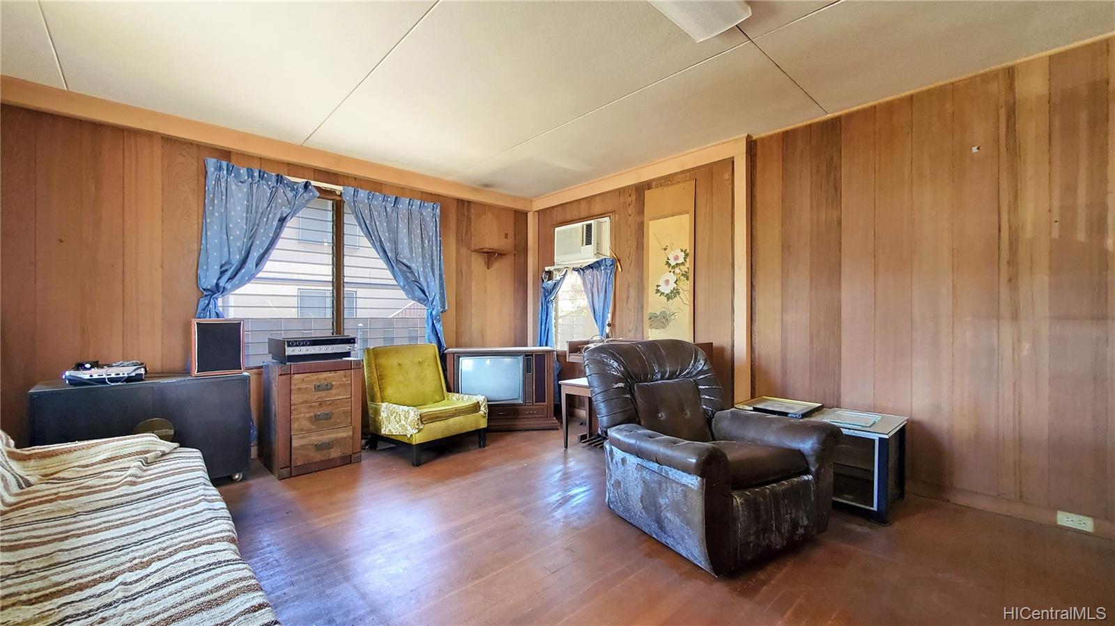 866 3rd Street