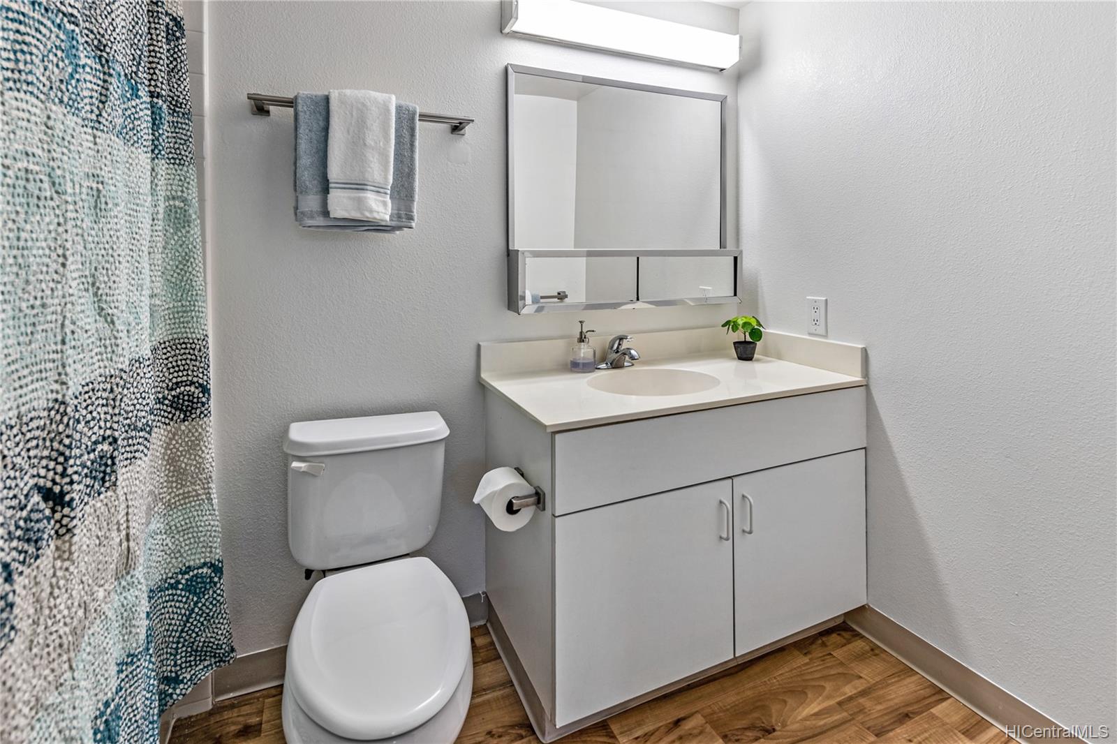 3009 Ala Makahala Place  Unit 213