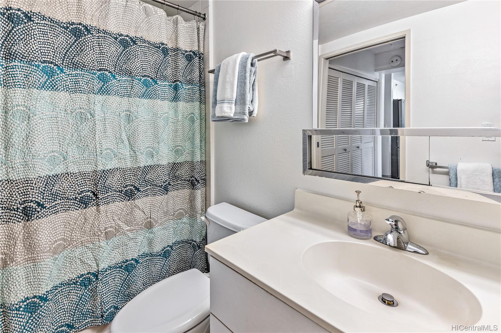 3009 Ala Makahala Place  Unit 213