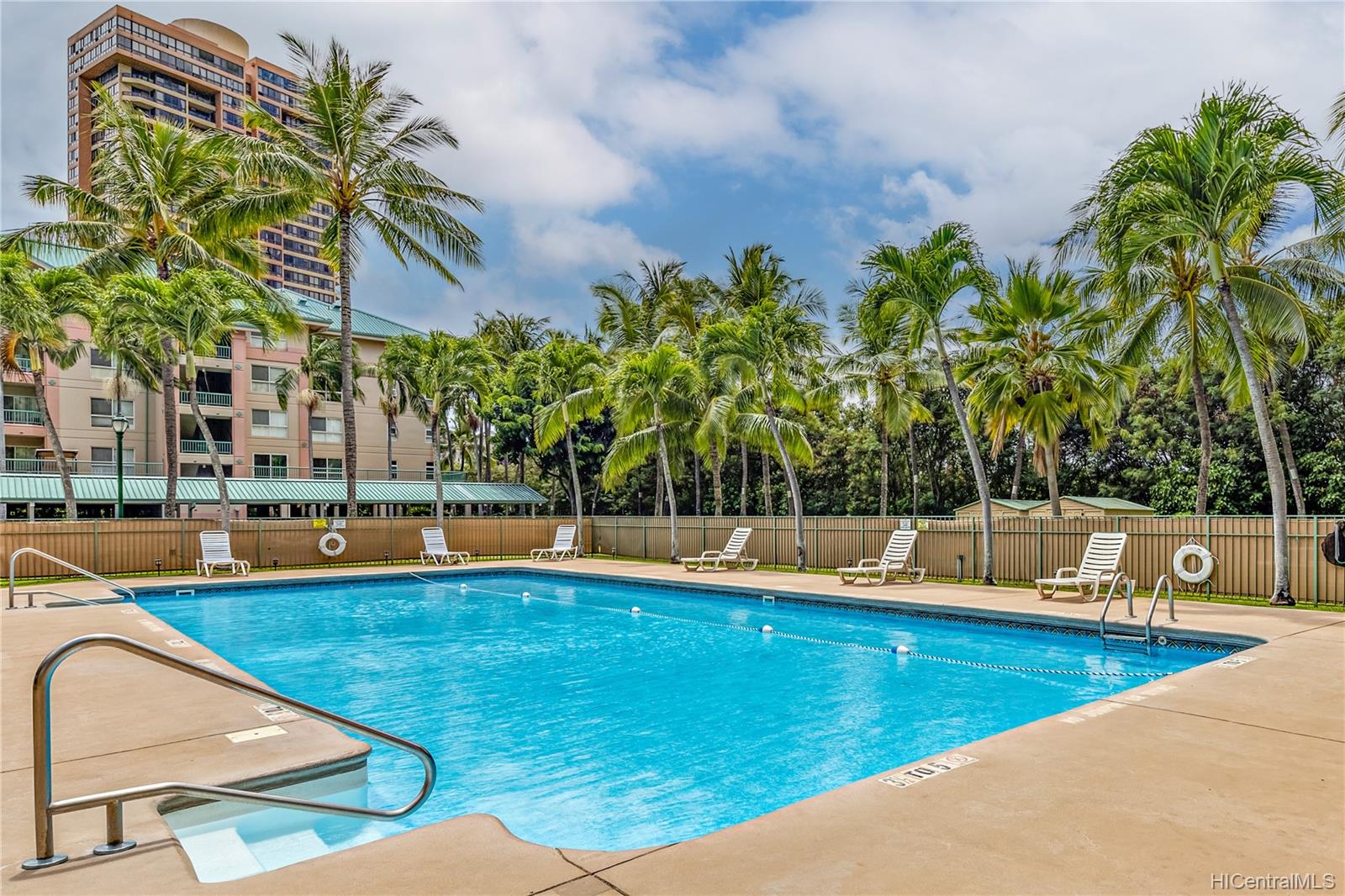 3009 Ala Makahala Place  Unit 213