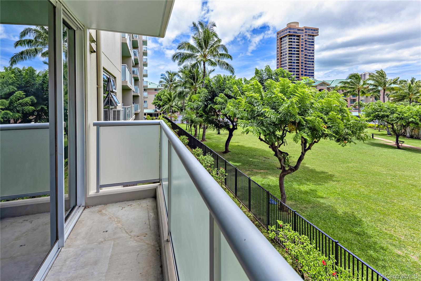 3009 Ala Makahala Place  Unit 213