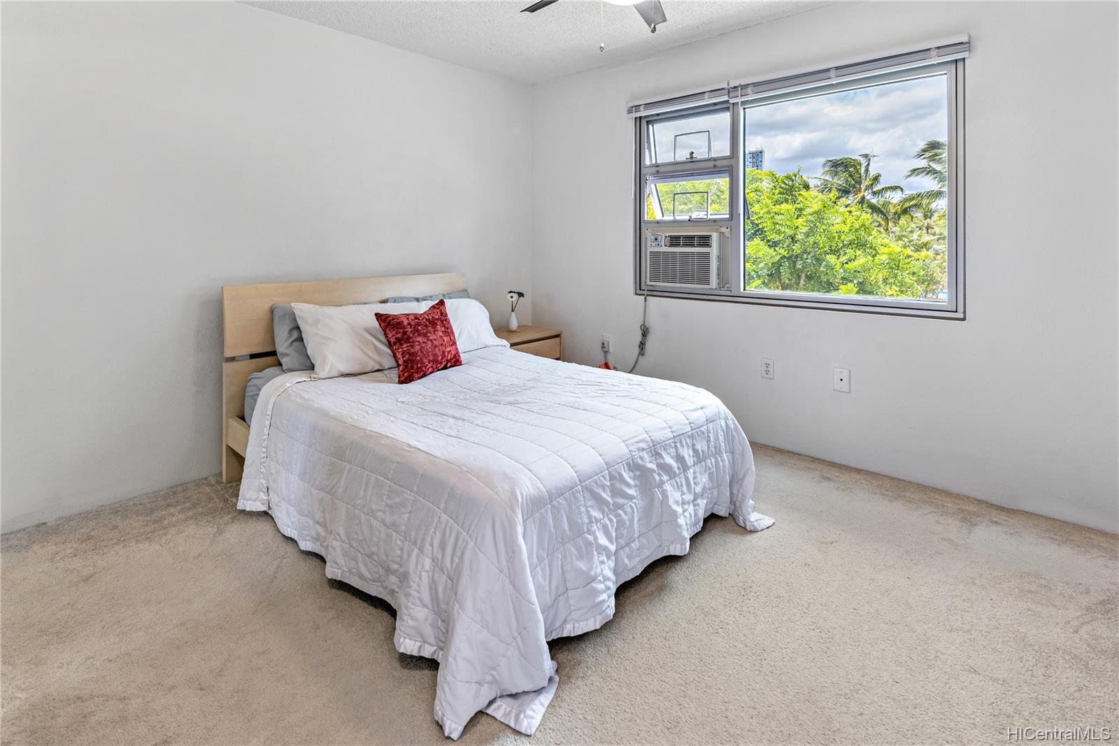3009 Ala Makahala Place  Unit 213