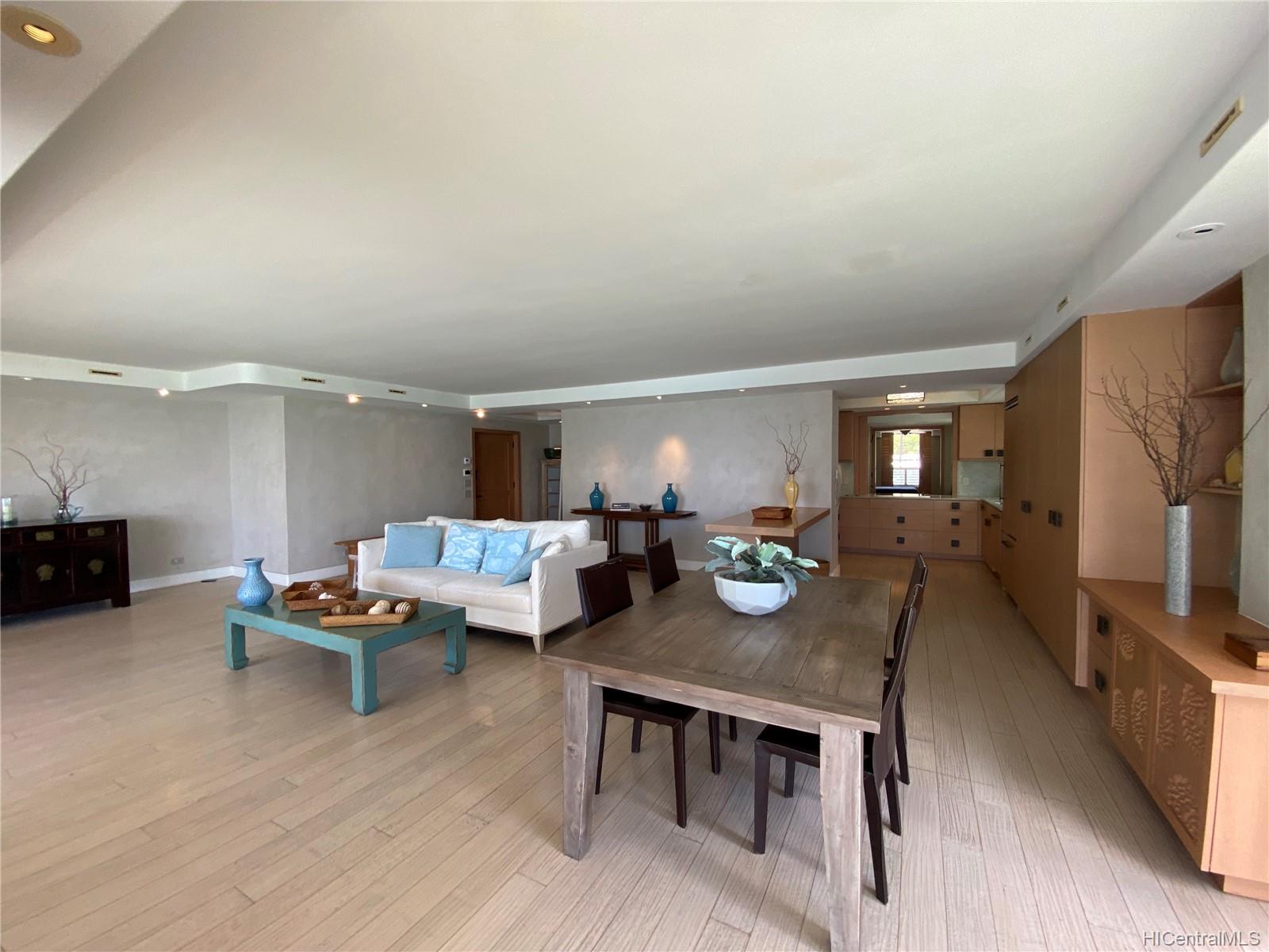 3003 Kalakaua Avenue  Unit 5B