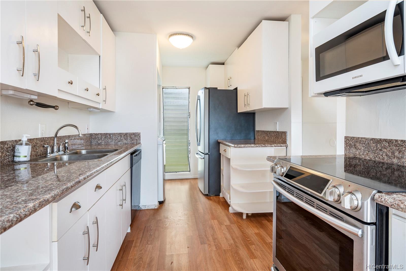 92-1043 Makakilo Drive  Unit 88