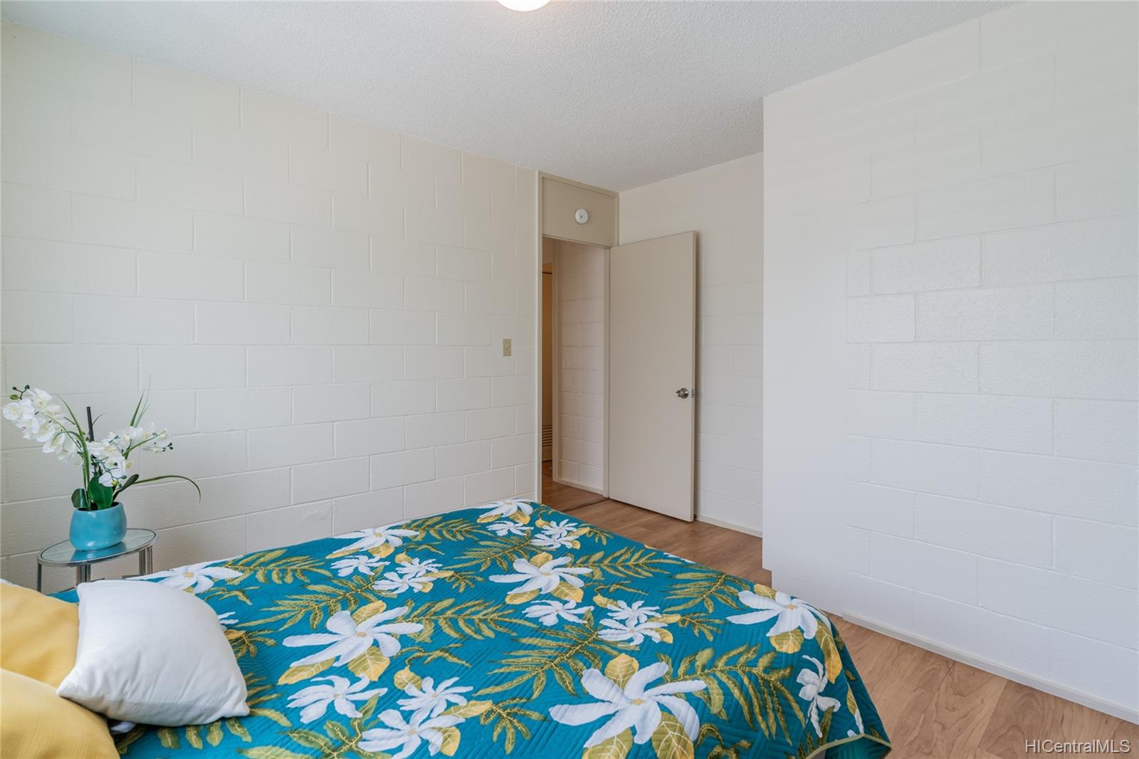 509 University Avenue  Unit 908