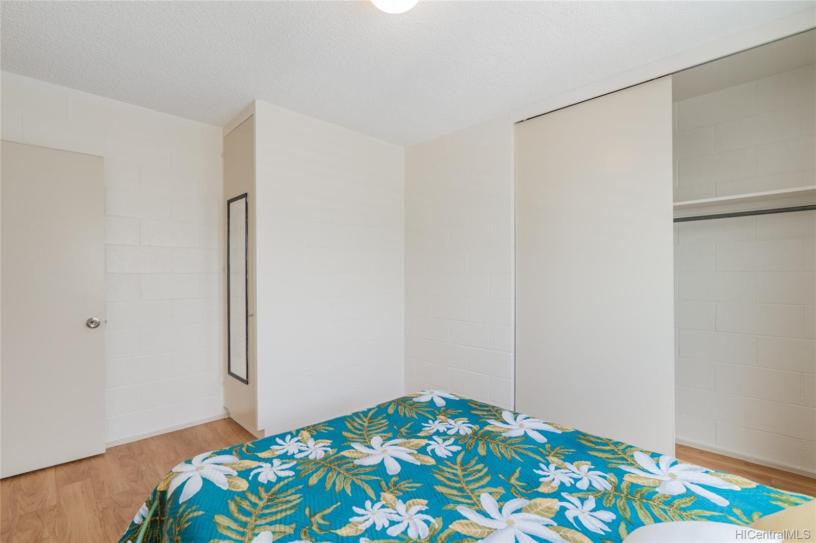 509 University Avenue  Unit 908