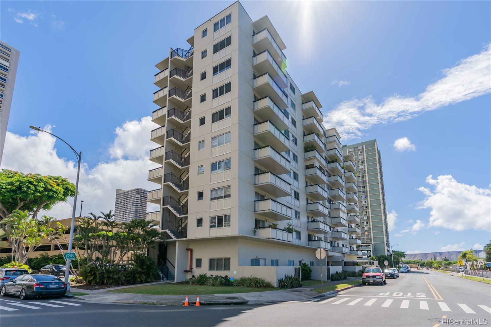 509 University Avenue  Unit 908