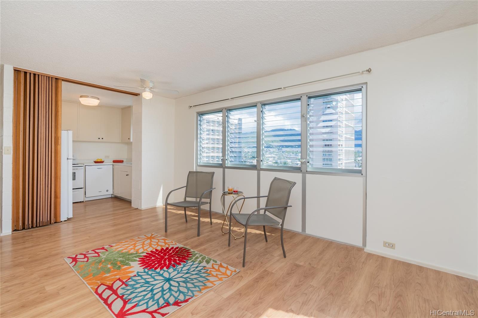 509 University Avenue  Unit 908