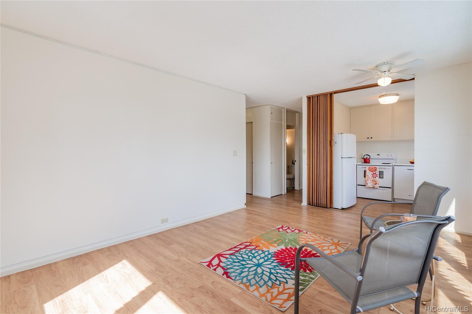 509 University Avenue  Unit 908