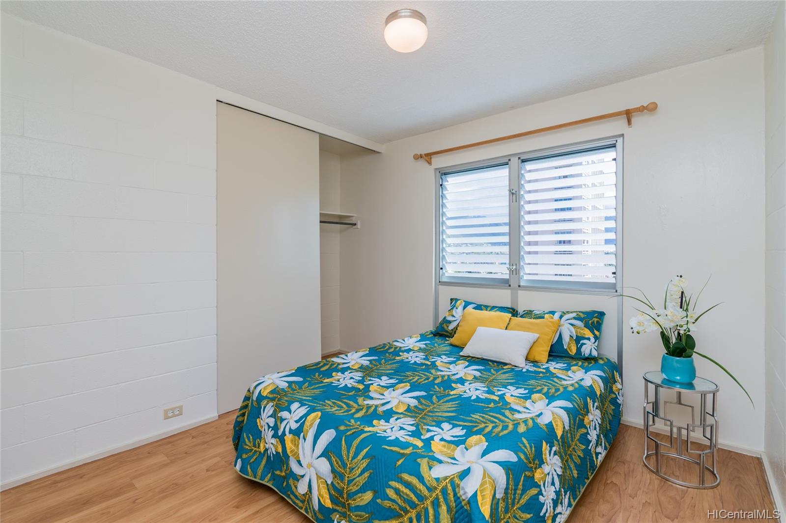 509 University Avenue  Unit 908
