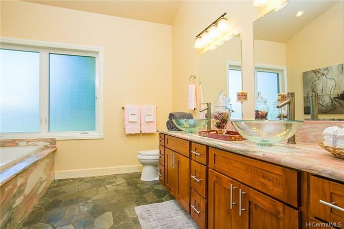 54-327 Kamehameha Highway  Unit 1B