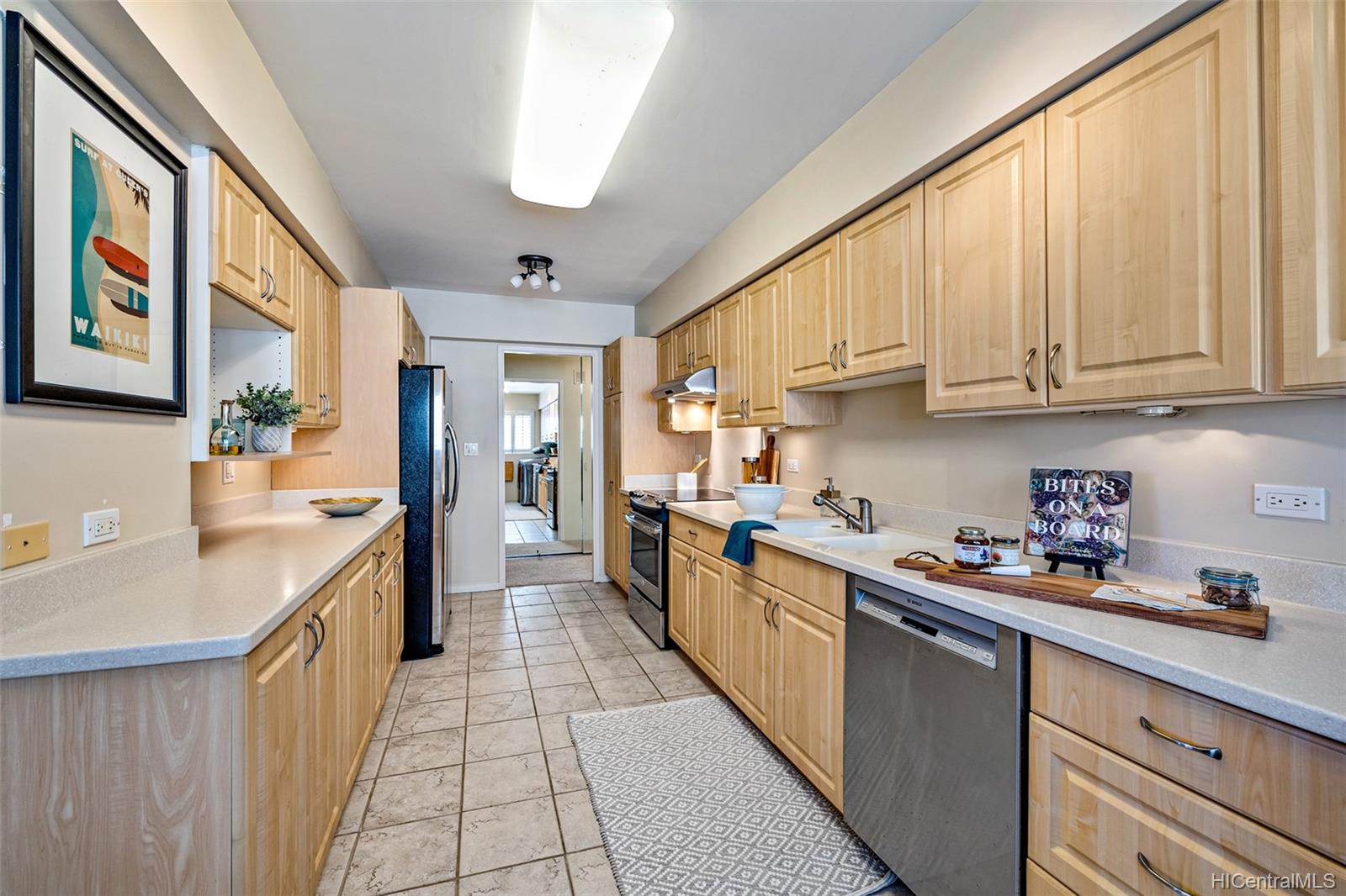 3003 Kalakaua Avenue  Unit 7B