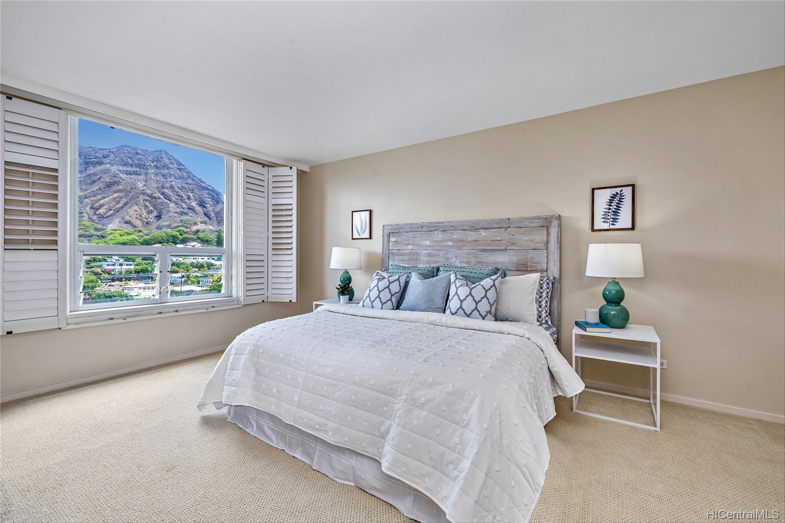 3003 Kalakaua Avenue  Unit 7B