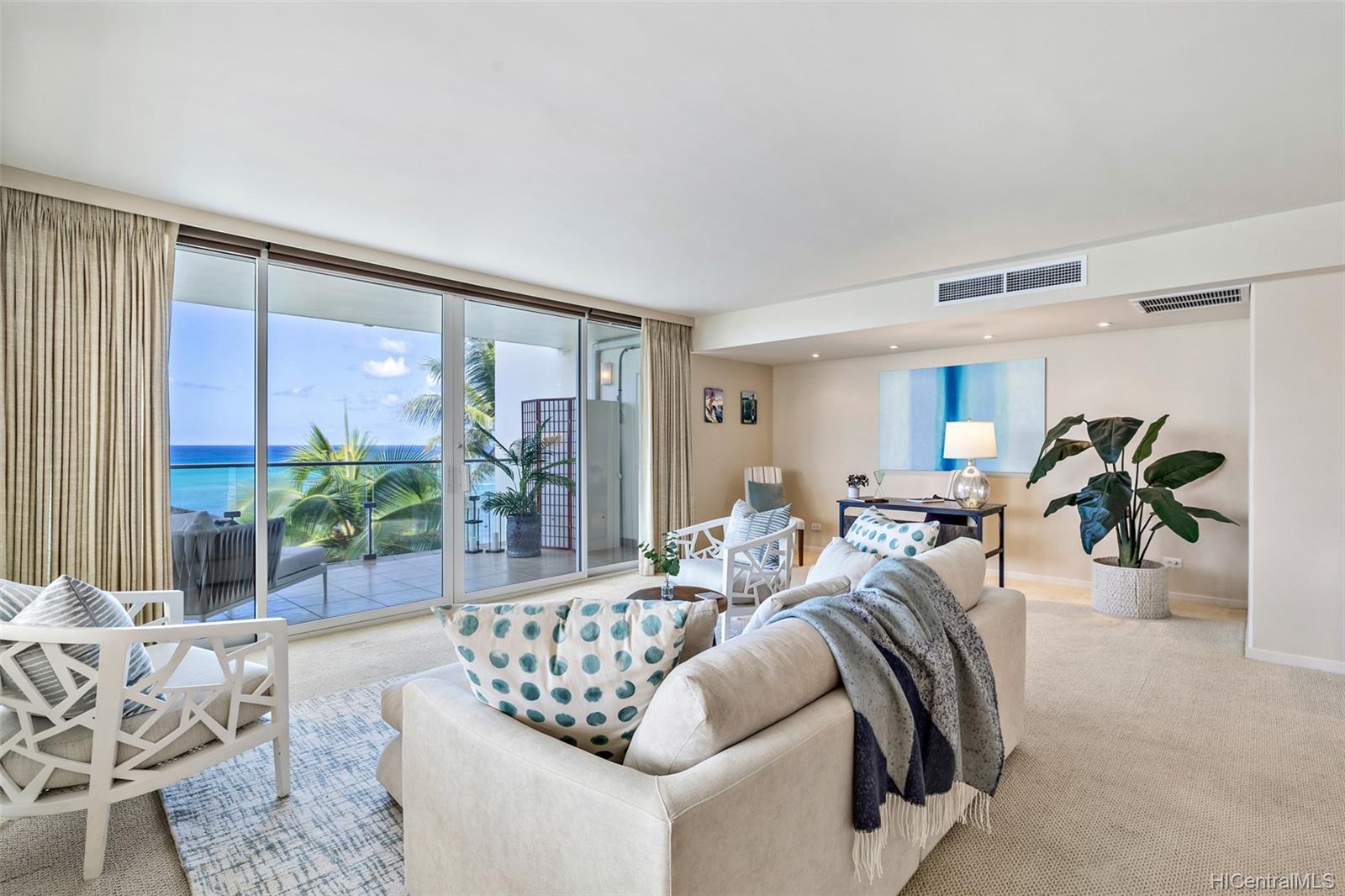 3003 Kalakaua Avenue  Unit 7B
