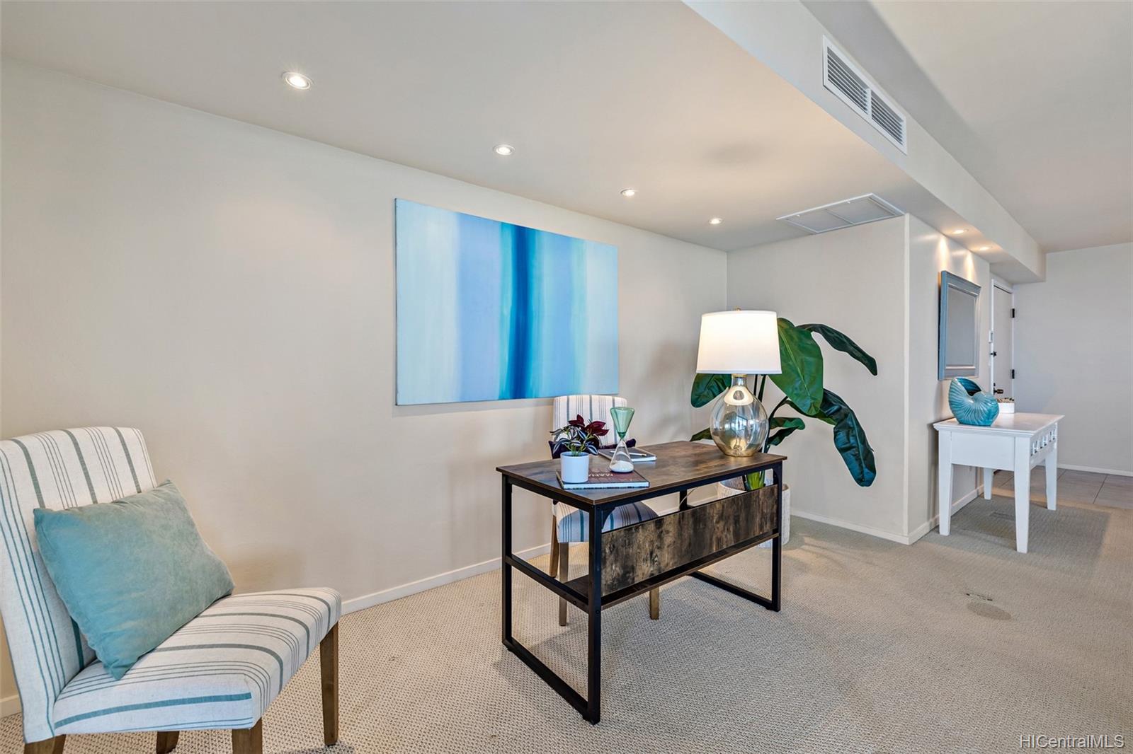 3003 Kalakaua Avenue  Unit 7B