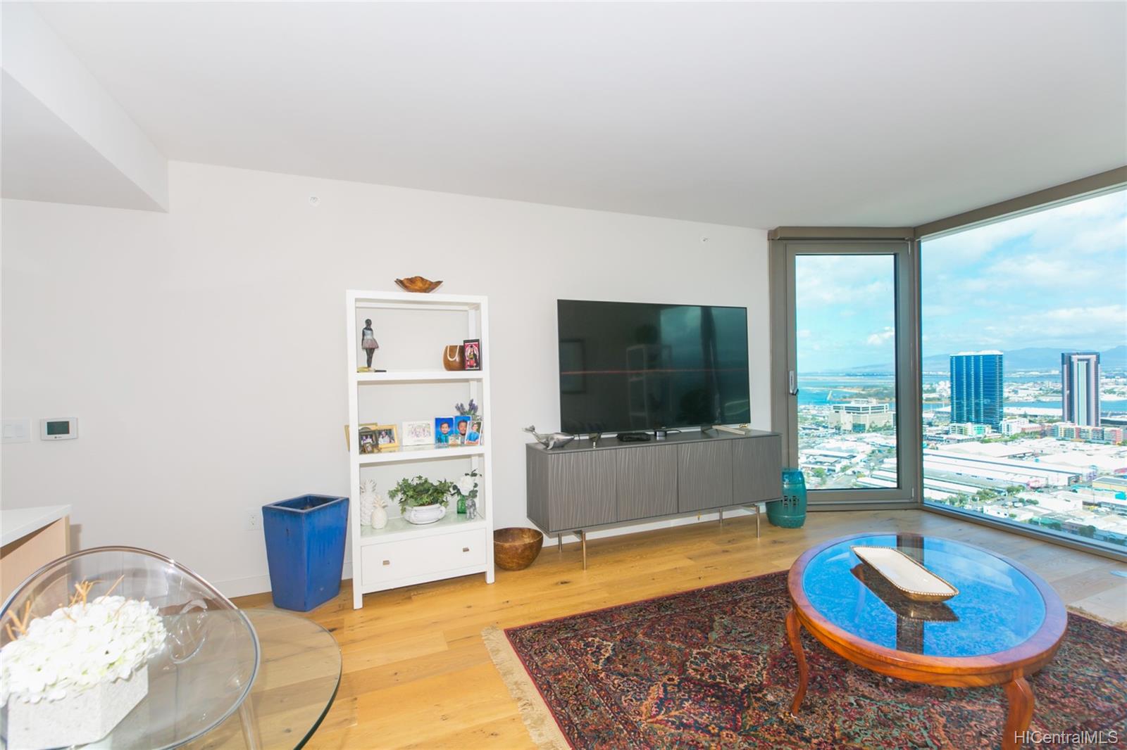 1001 Queen Street  Unit 3403