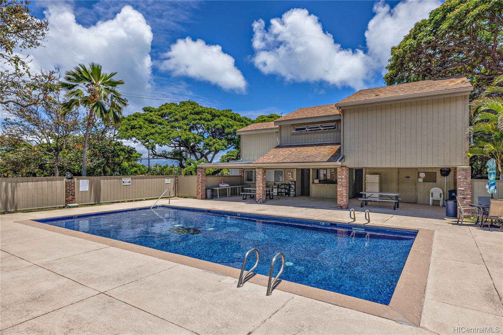 yacht club knolls kaneohe for rent