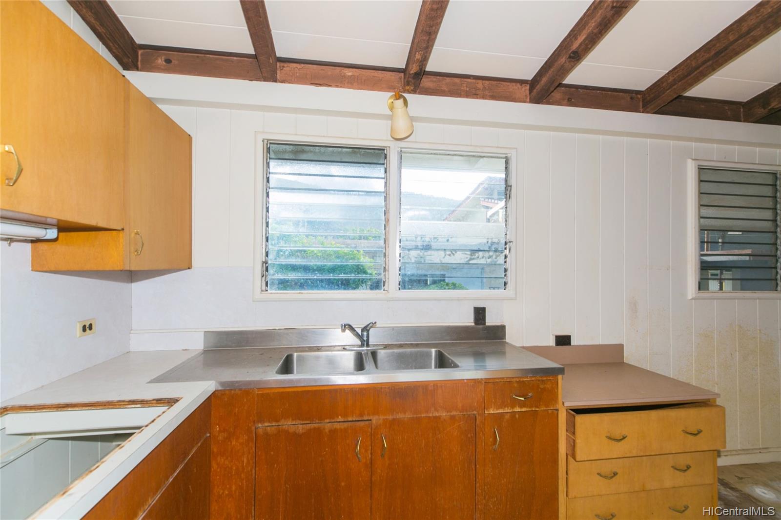 2880 Poelua Street Honolulu HI 96822 sold on 01072022