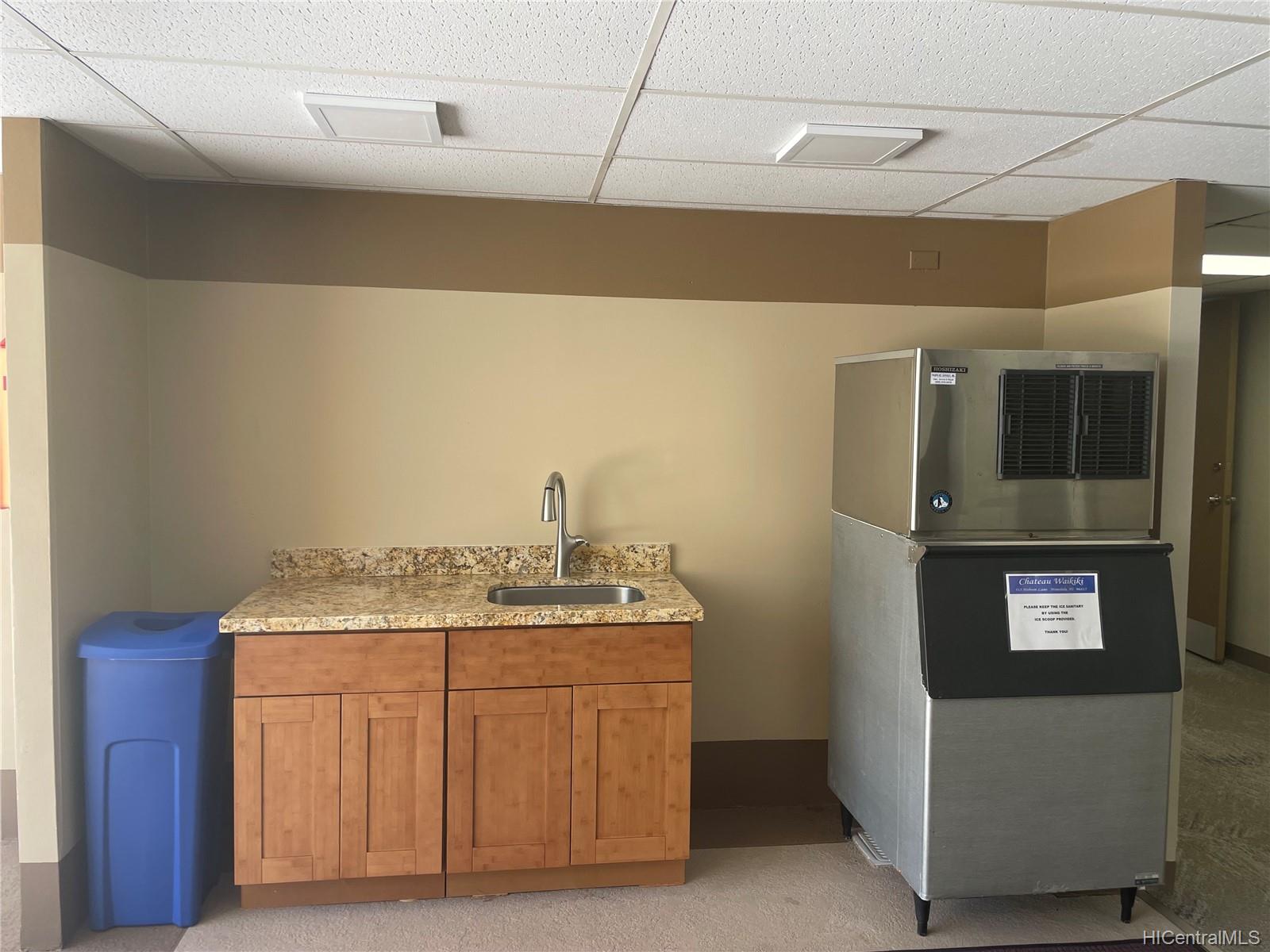 411 Hobron Lane  Unit 1512