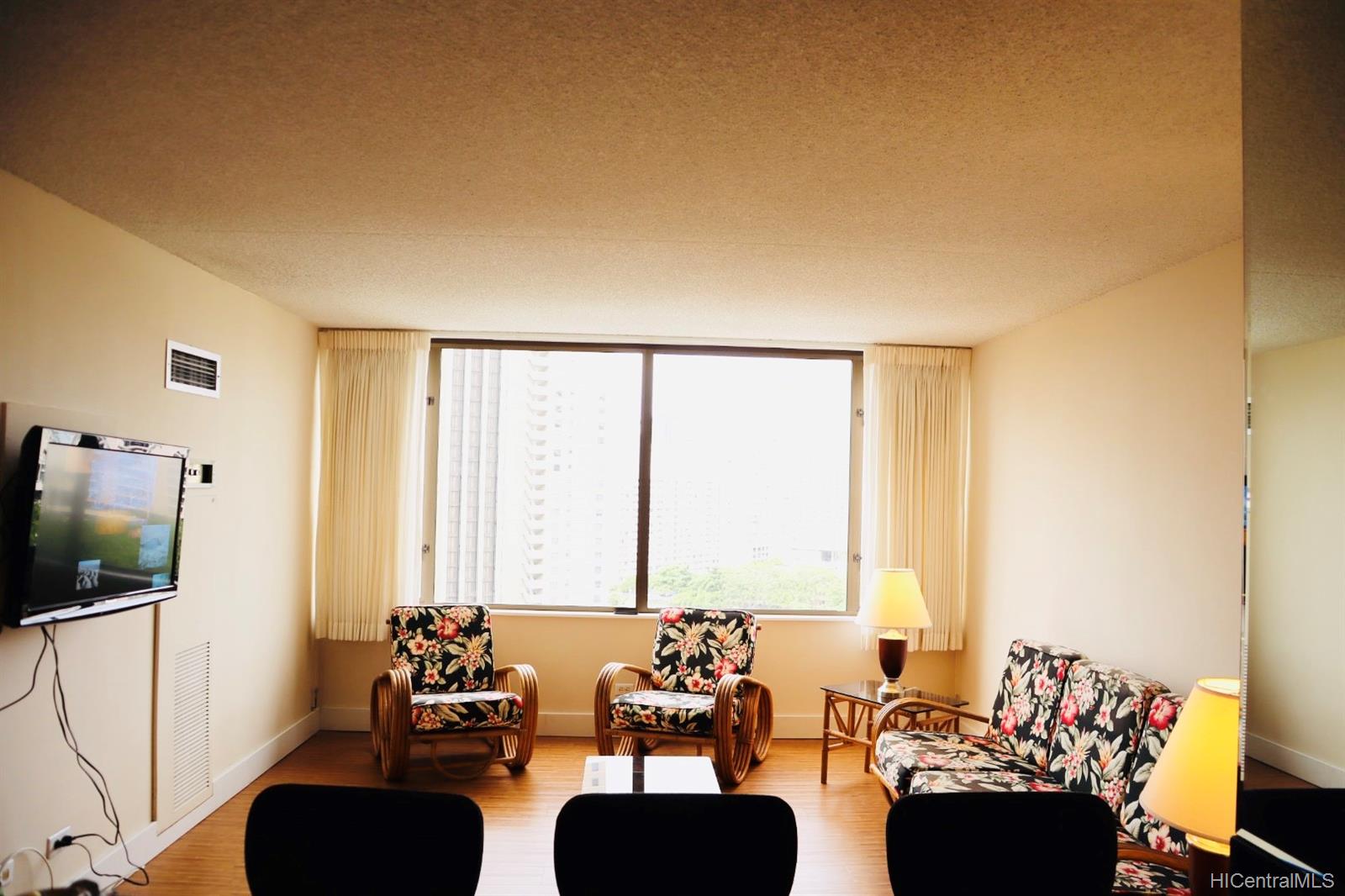 411 Hobron Lane  Unit 1512