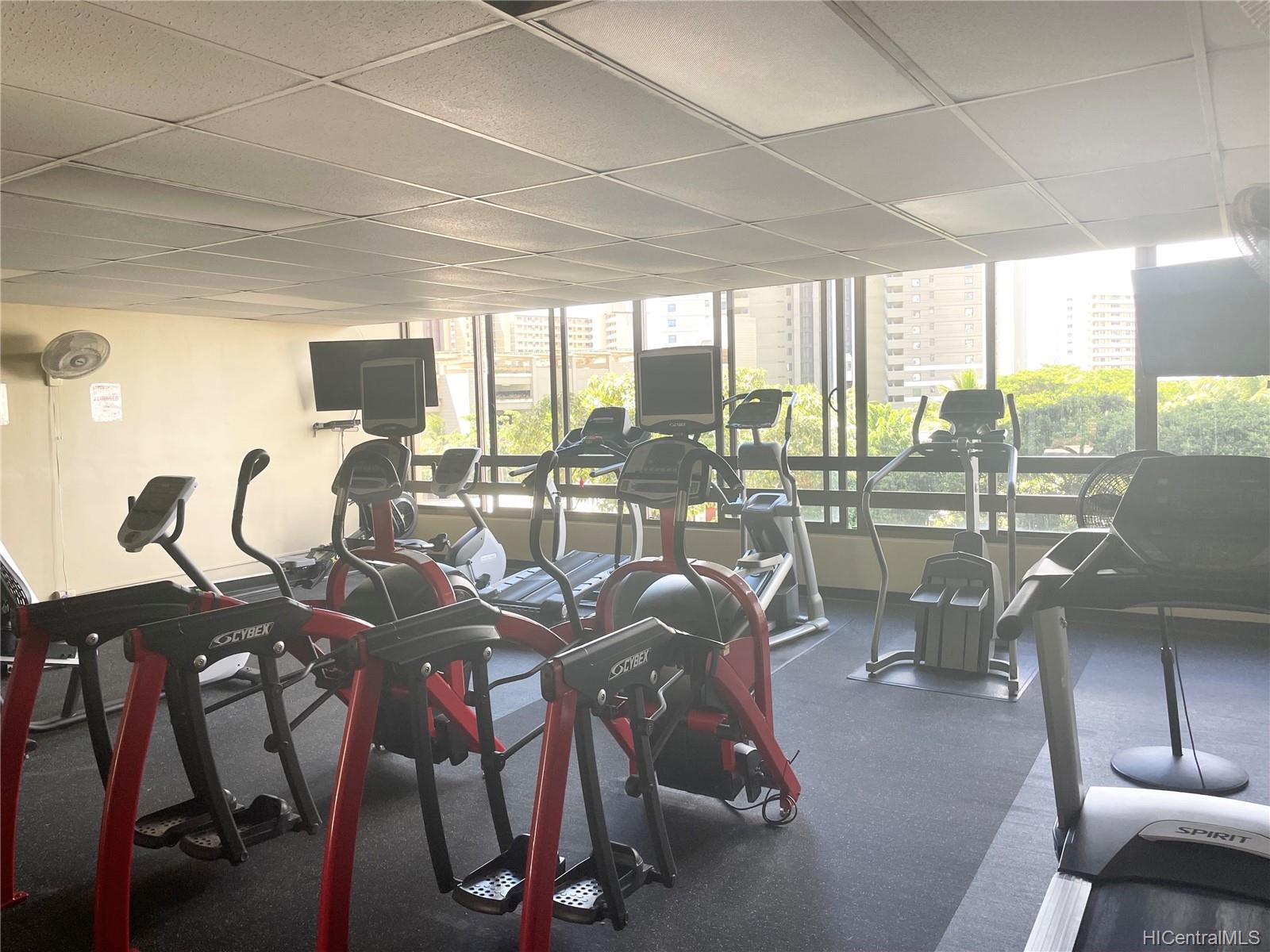 411 Hobron Lane  Unit 1512