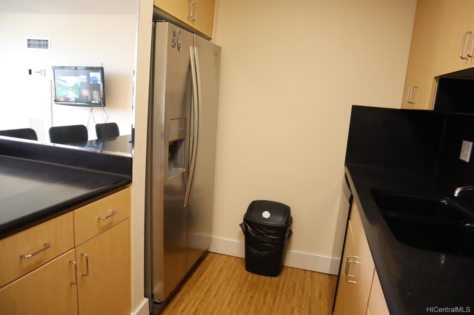 411 Hobron Lane  Unit 1512
